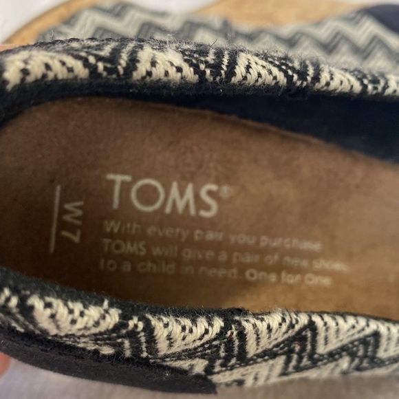 Toms Black and Cream Wedges - Picture 5 of 7